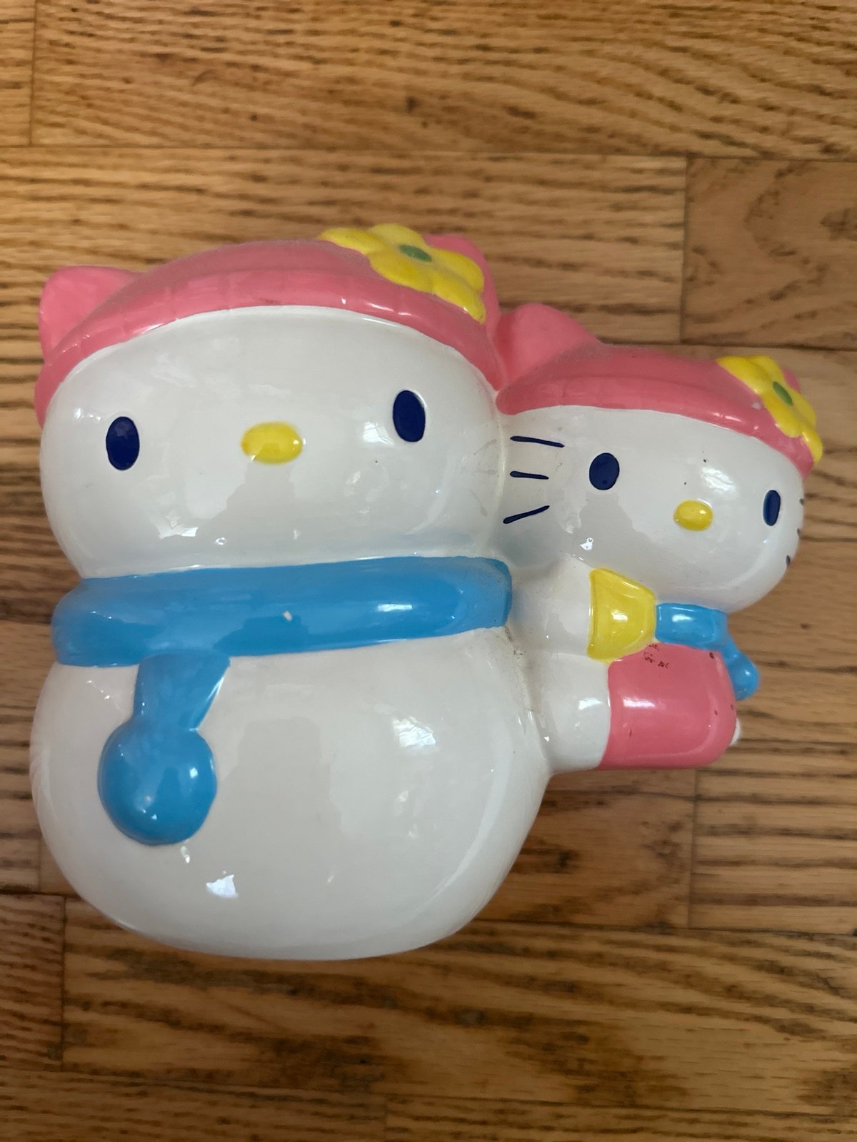Hello Kitty piggy bank *rare” snowman edition