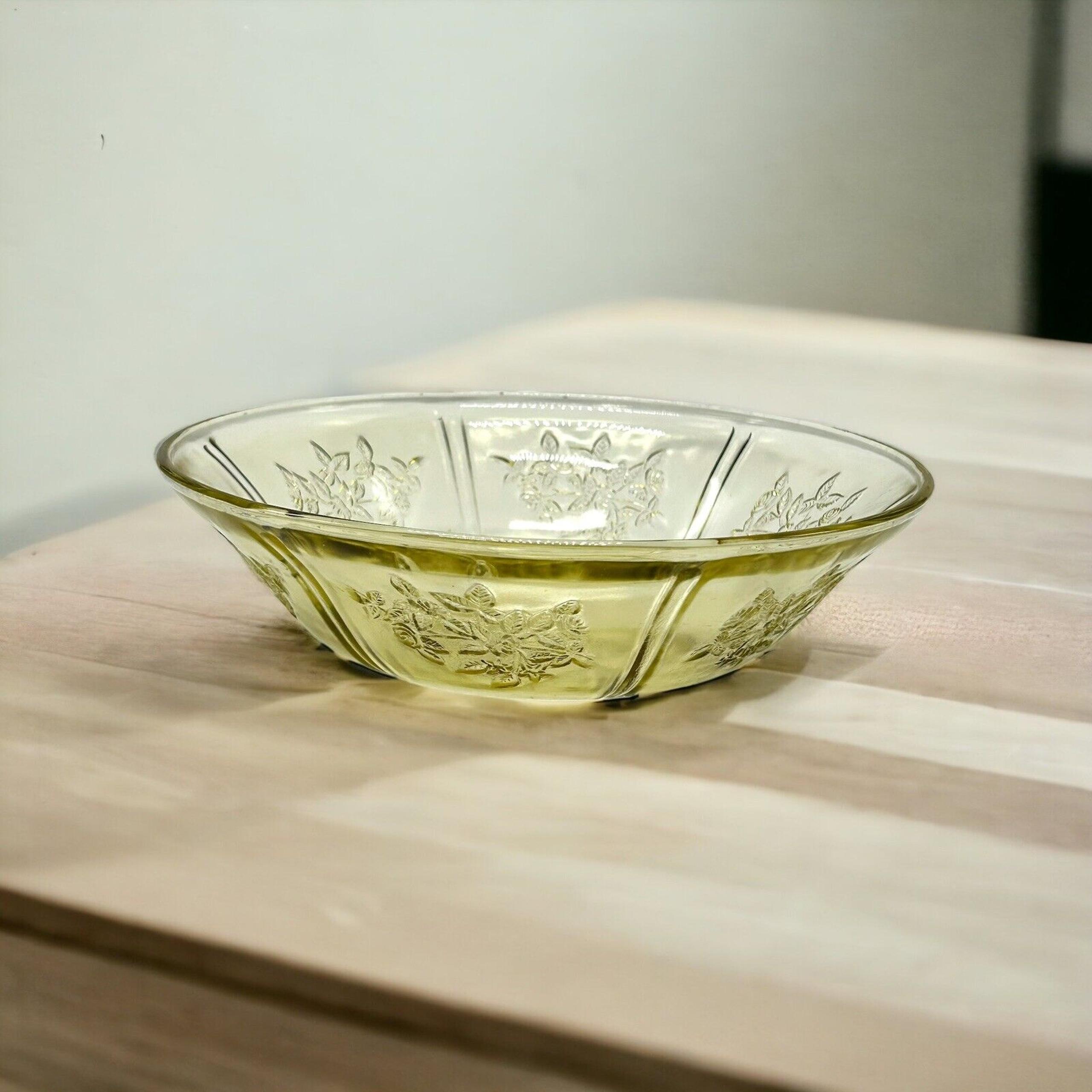 Federal Depression Glass Sharon Cabbage Rose Yellow Serving Bowl 8.5" Vintage #1