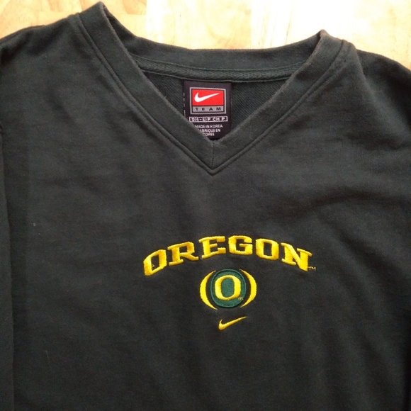 Vintage Nike Center Swoosh Oregon Ducks V-Neck Sweatshirt