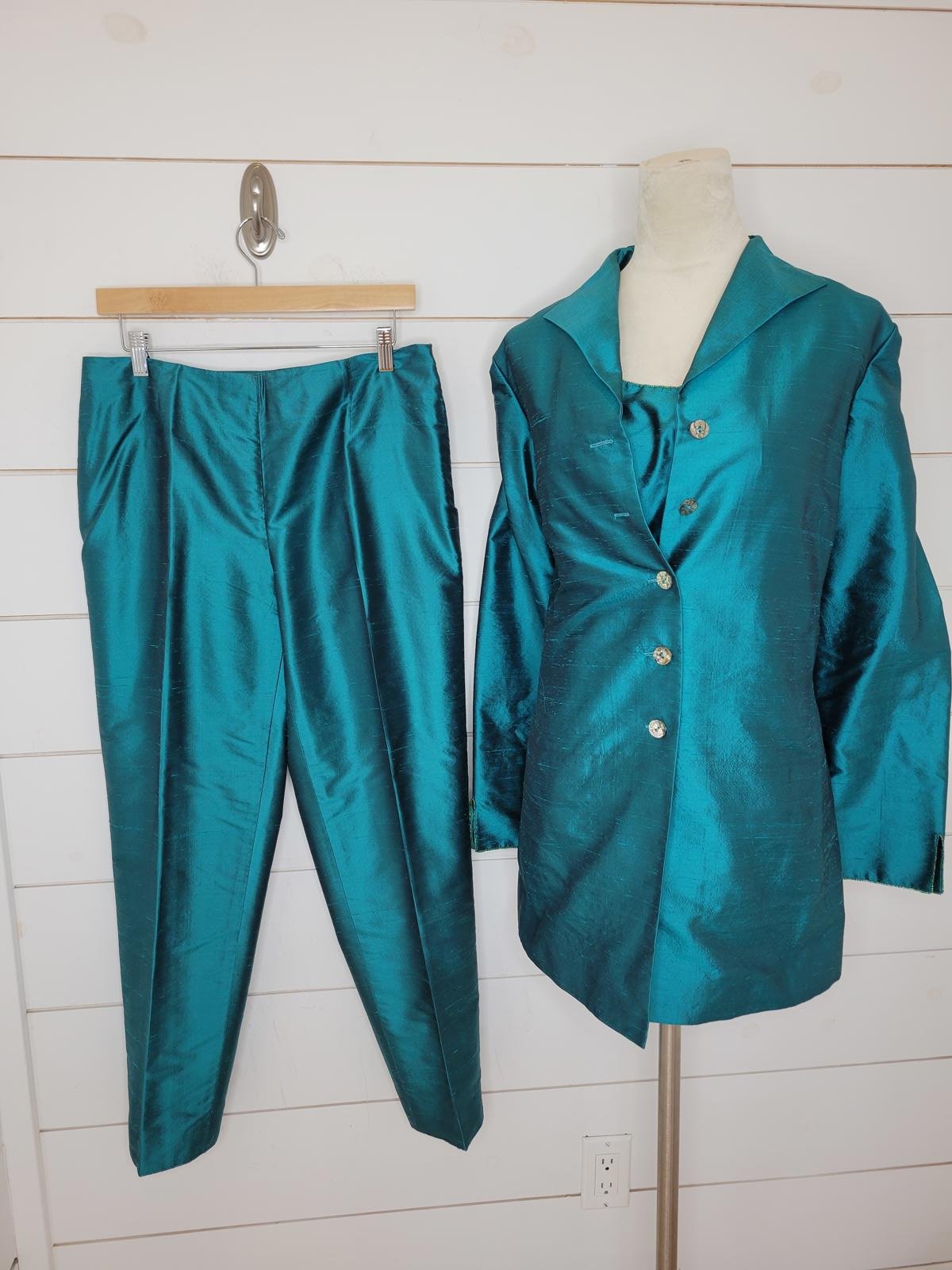 Dana Buchman NWT size 14 jacket & shell size 12 pants