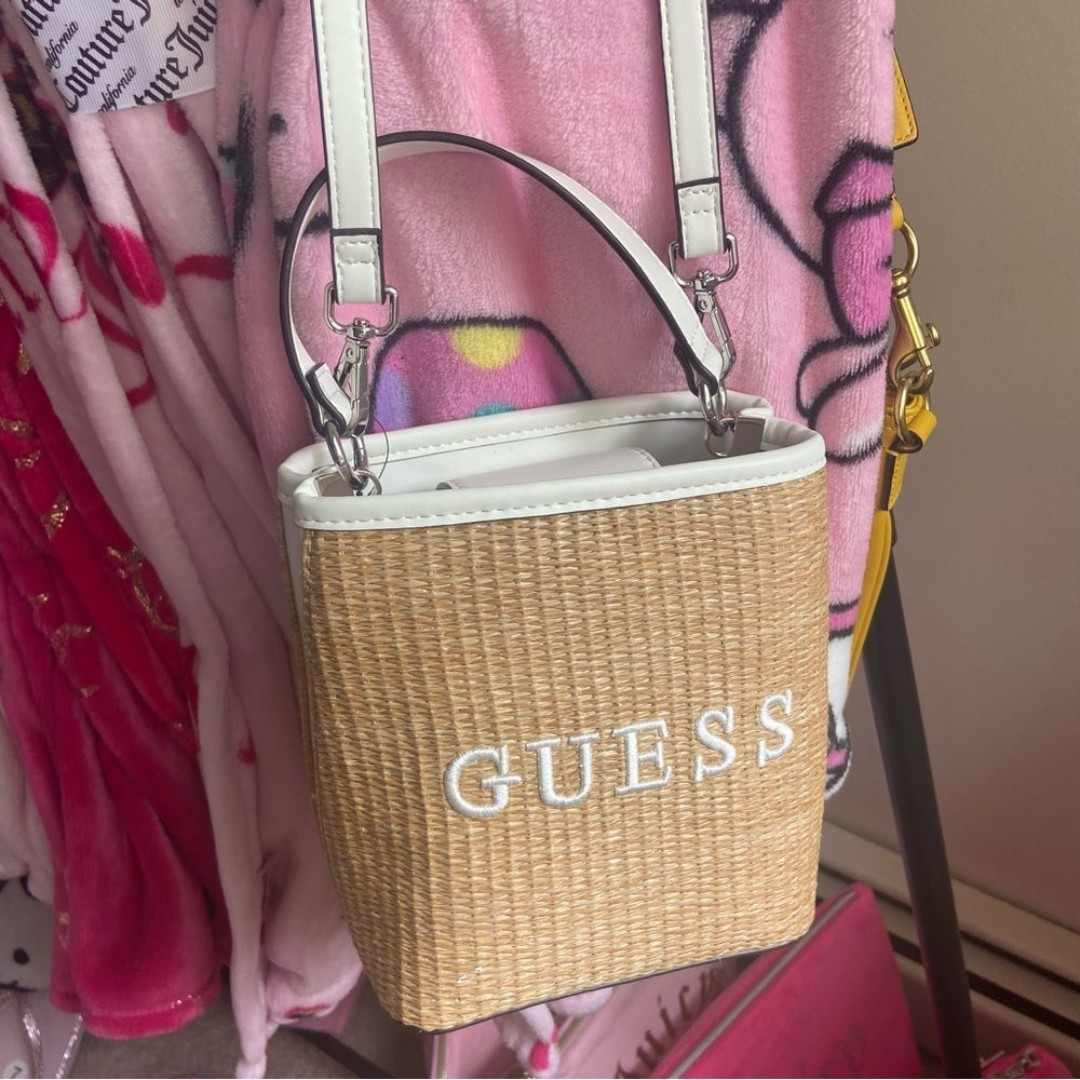 GUESS Tan and White Bag - Guess Bucket Bag - Summer Bag