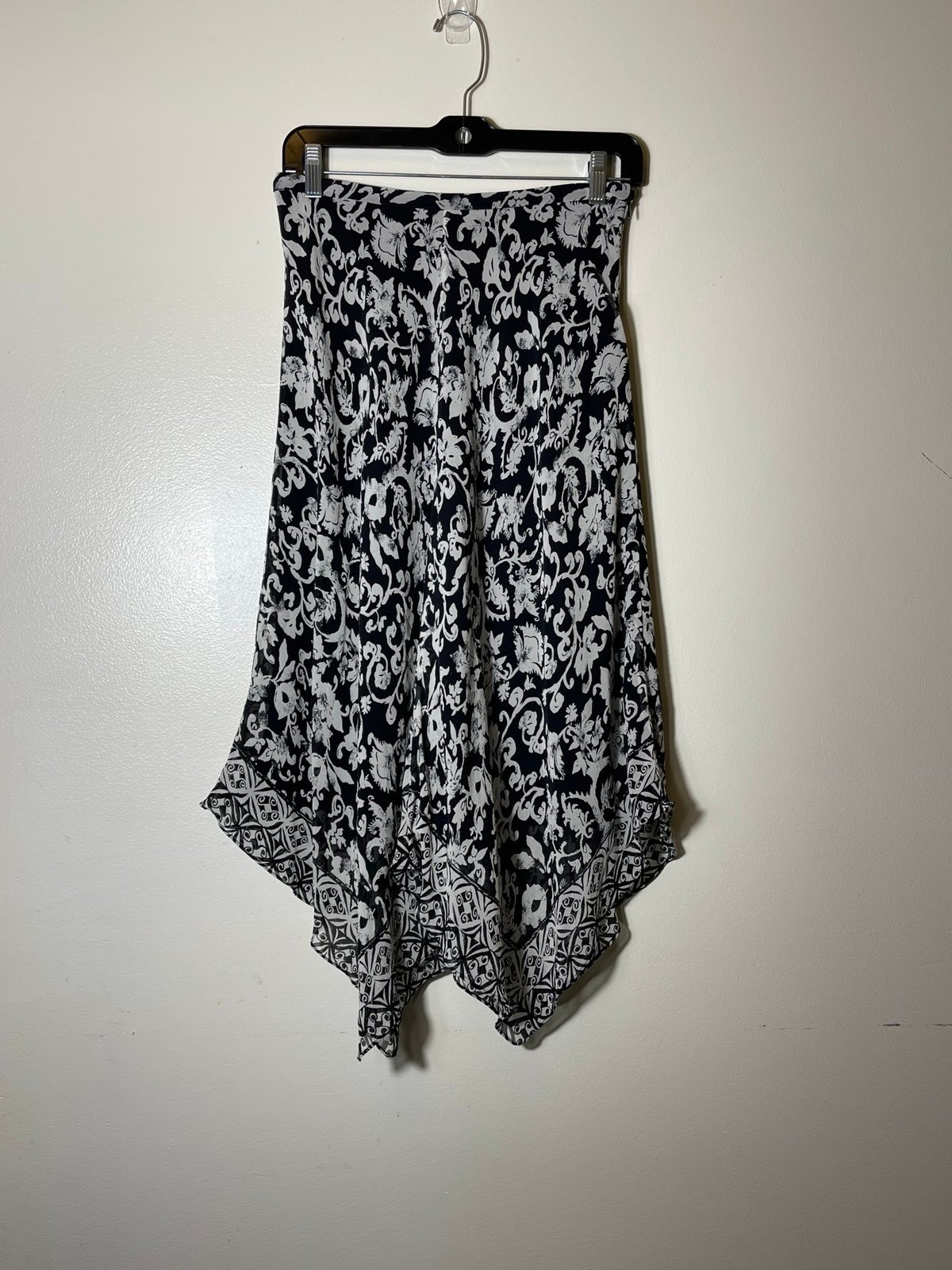 Vtg Silk Whimsigoth Fairy Black floral festival witchy Charter Club Skirt sz 4