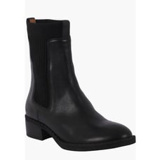 GENTLE SOULS BY KENNETH COLE Bernadette Chelsea Black Leather Boot size 9