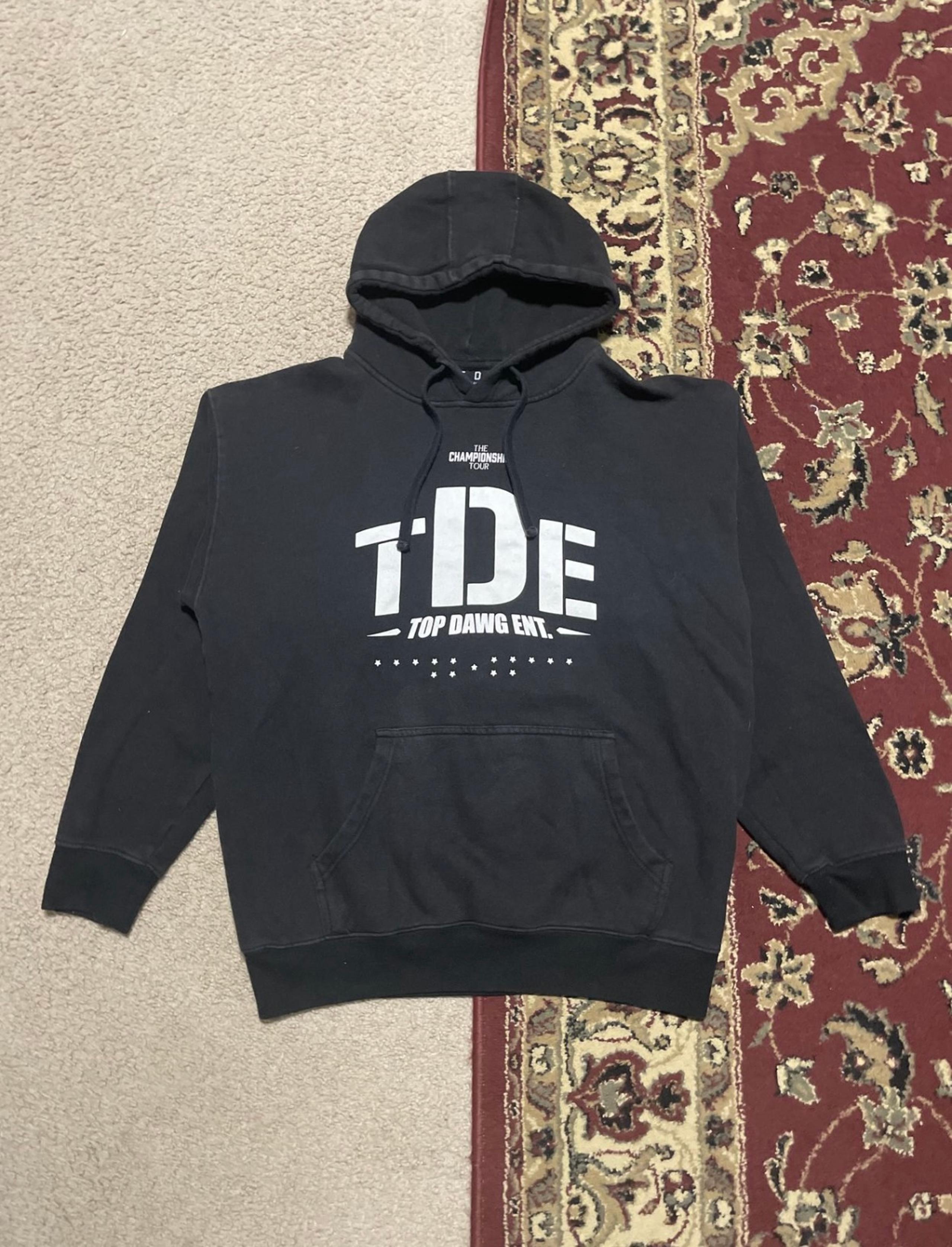 Mens size large Kendrick Lamar TDE Hoodie black tee merch tour sweatshirt hoody