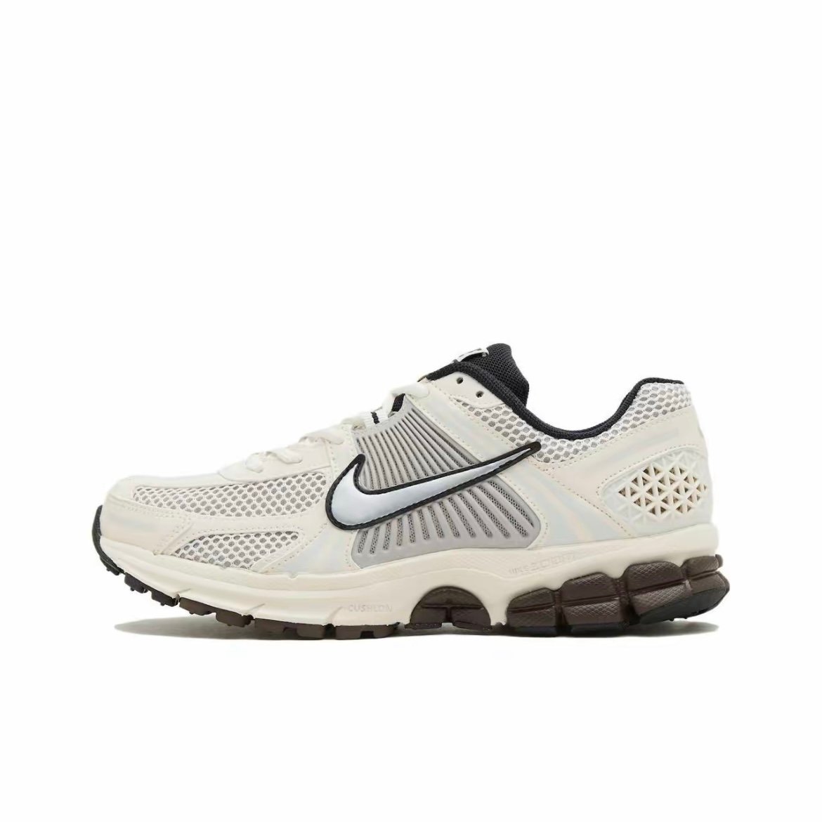 Nike Zoom Vomero 5 Women’s Sneaker FJ2028-001