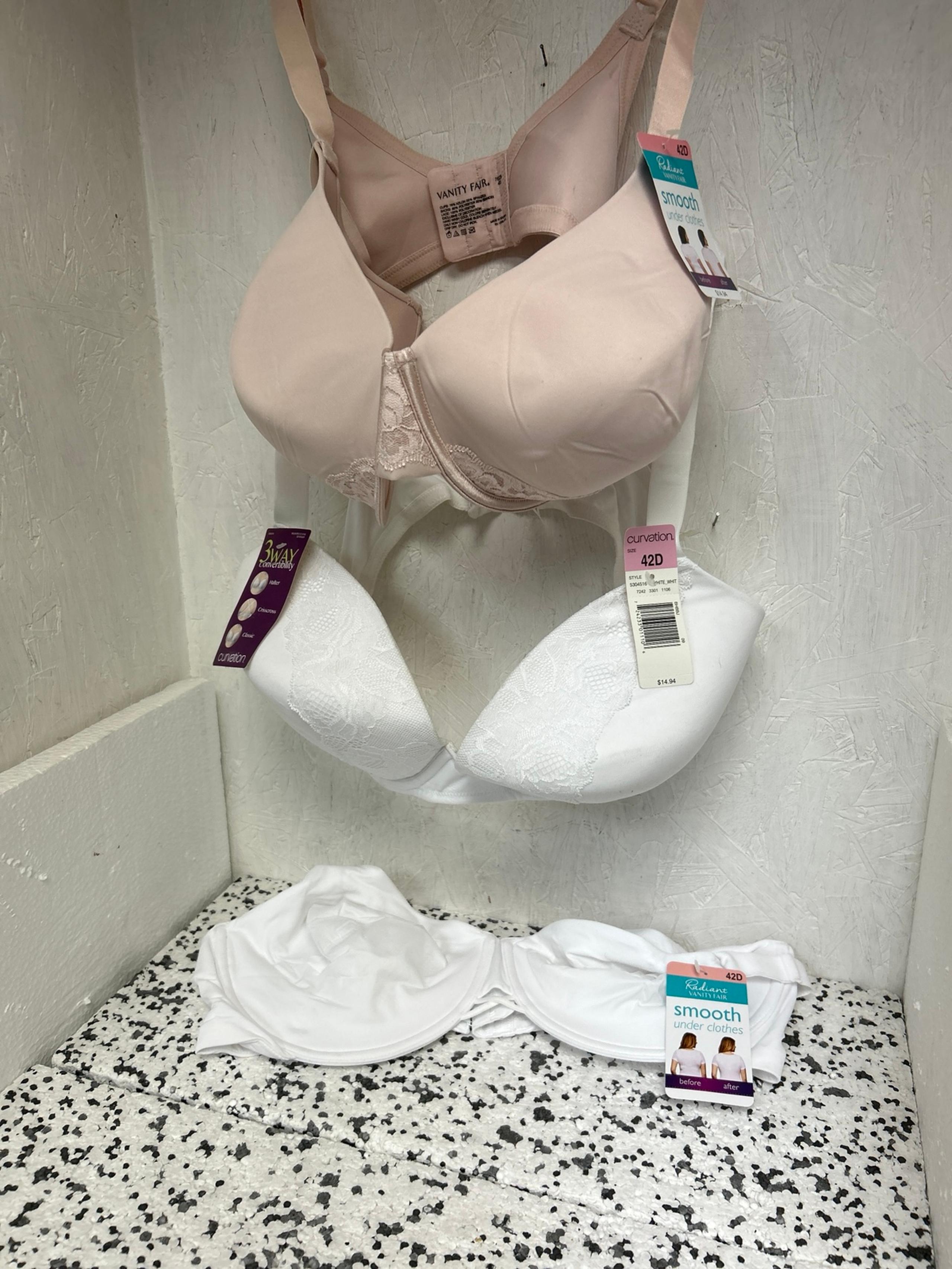 Bras 3 42D vanity fair