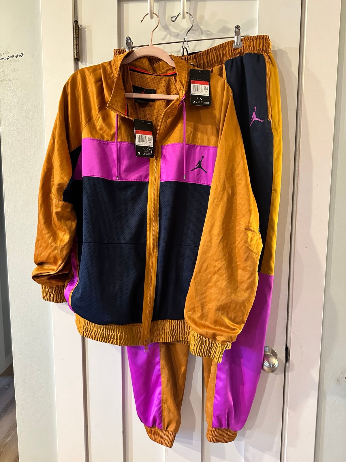 Nike Jordan warm up suit