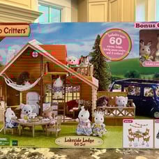 Sylvanian Families Calico Critters Lakeside Lodge Gift Set NIB! (VHTF)