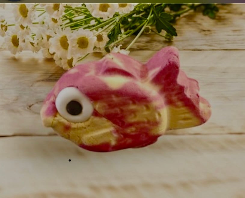 ✨FIVE✨Lush Kitchen Poisson d'Avril Bubble Bars