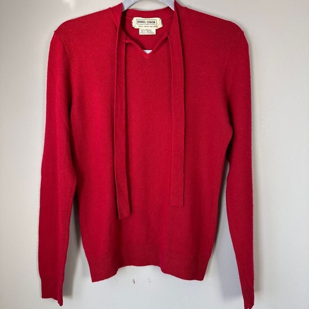 Vintage Daniel Caron Cashmere Sweater Women Large Red Tie Neck Hong Kong READ