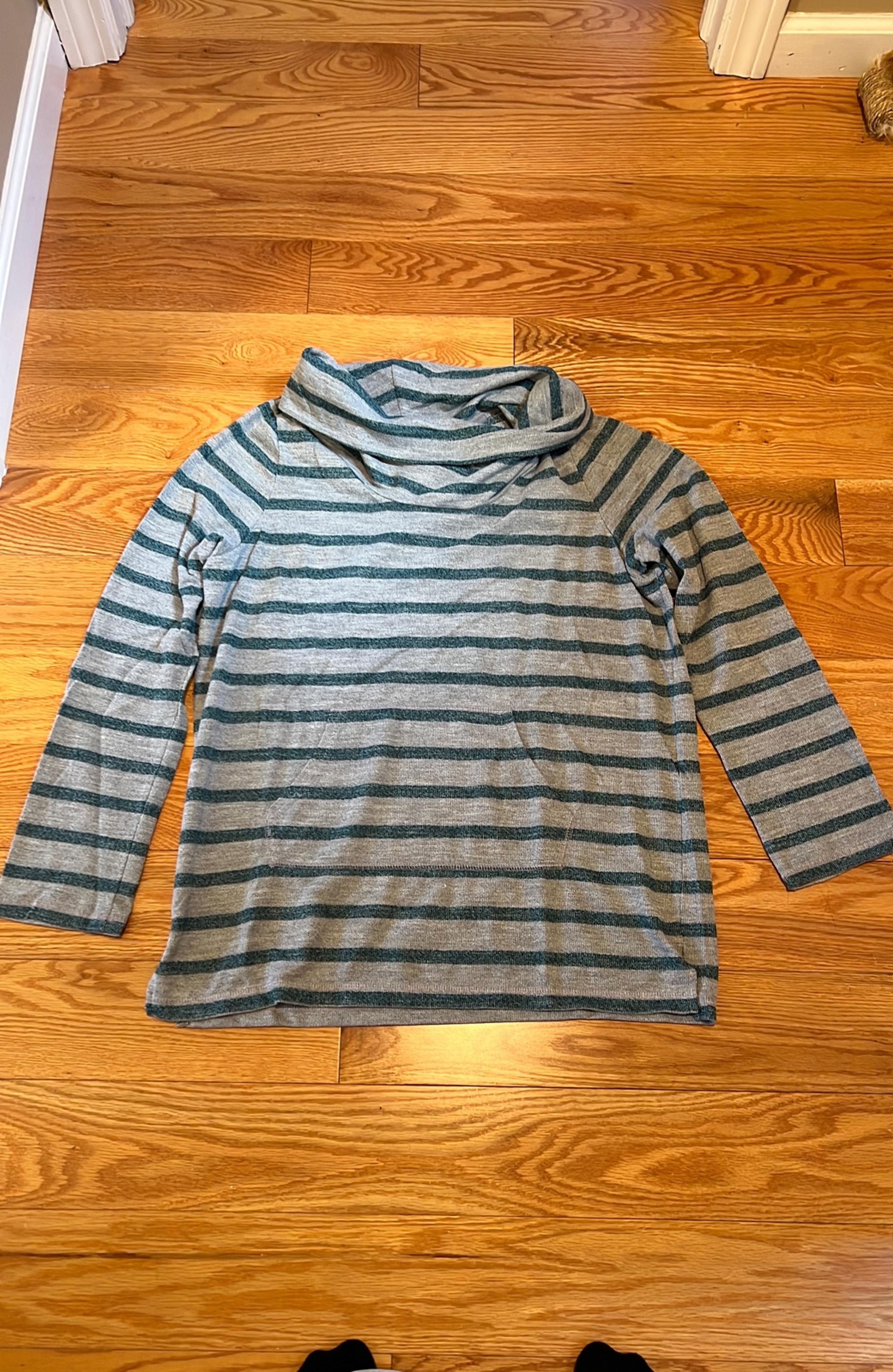 Light weight sweatshirt