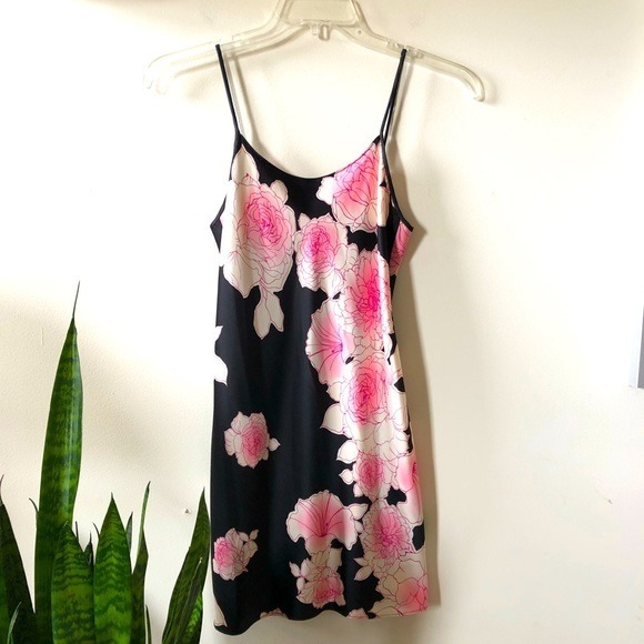 Natori babydoll chemise or slip dress ro