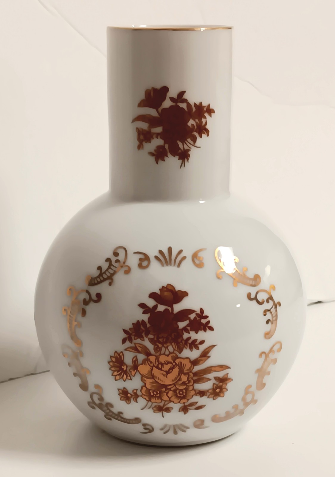 Andrea By Sadek Japan Porcelain Bud Vase 6.75 Gold Red Gilt Flowers #7902 Vtg