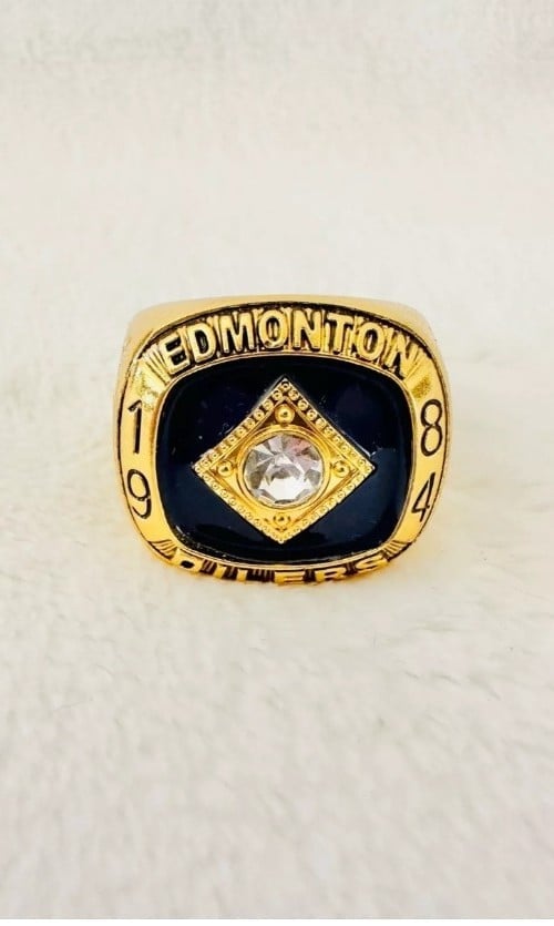 1984 Edmonton oilers championship ring replica of wayne gretzky model