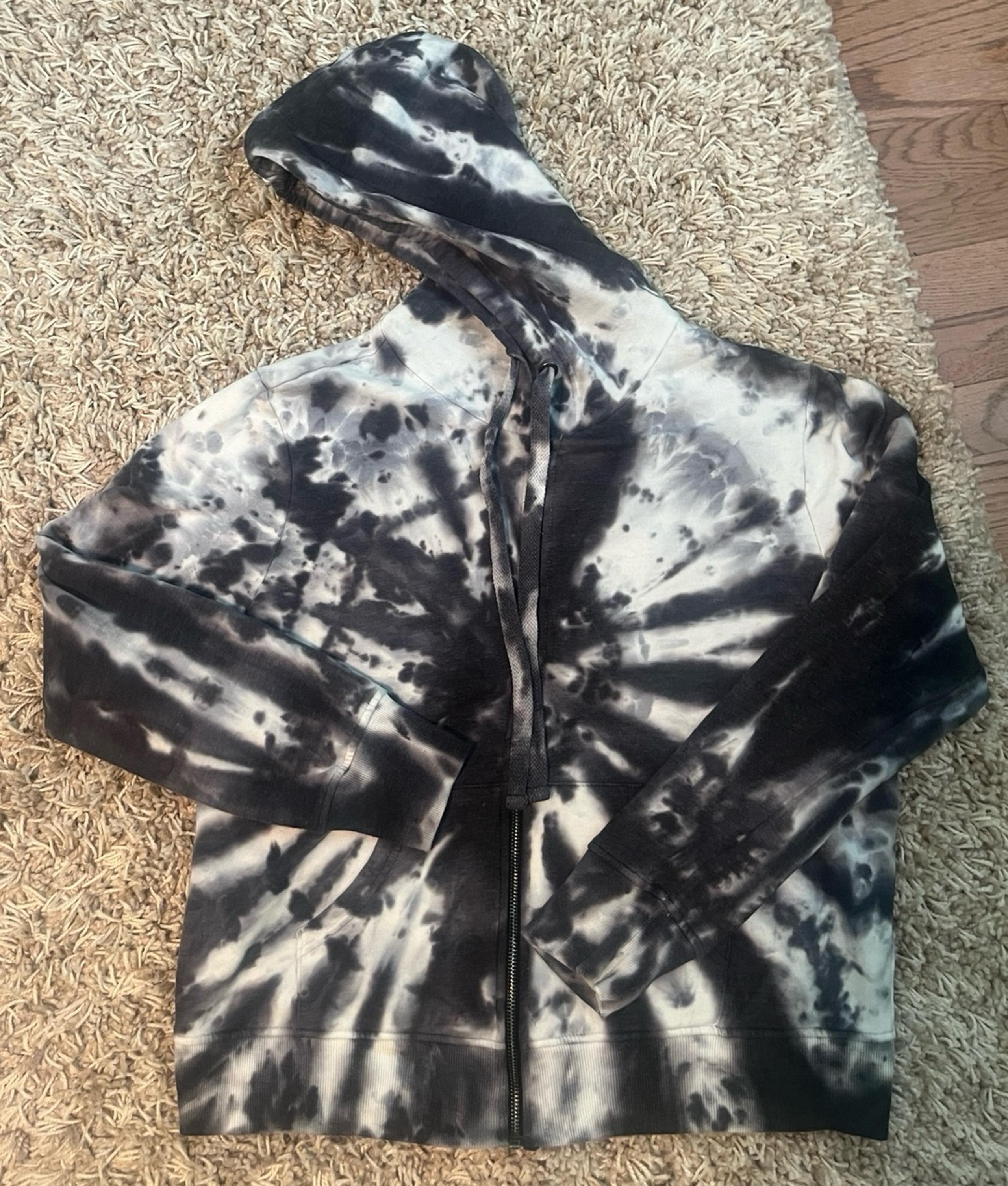 Black & White Tie Dye Hoodie