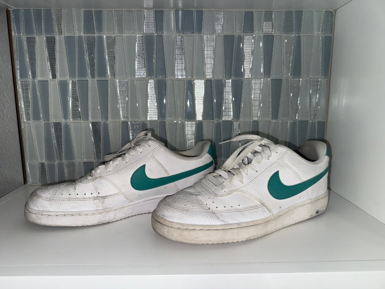 Size 11 - Women’s Nike Court Vision Lo NN White/Teal/Pink