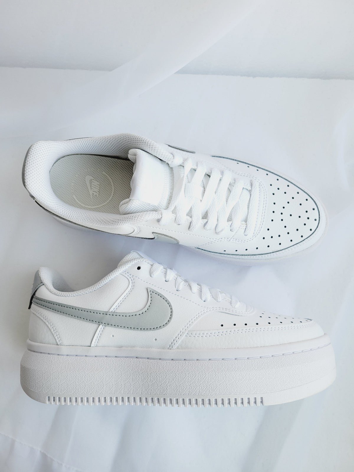 8.5 WOMEN'S NIKE COURT VISION ALTA LEATHER WHITE GREY DM0113-101