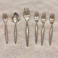 Oneida Community Venetia Stainless Flatware Silverware Spoons Forks 6 Piece