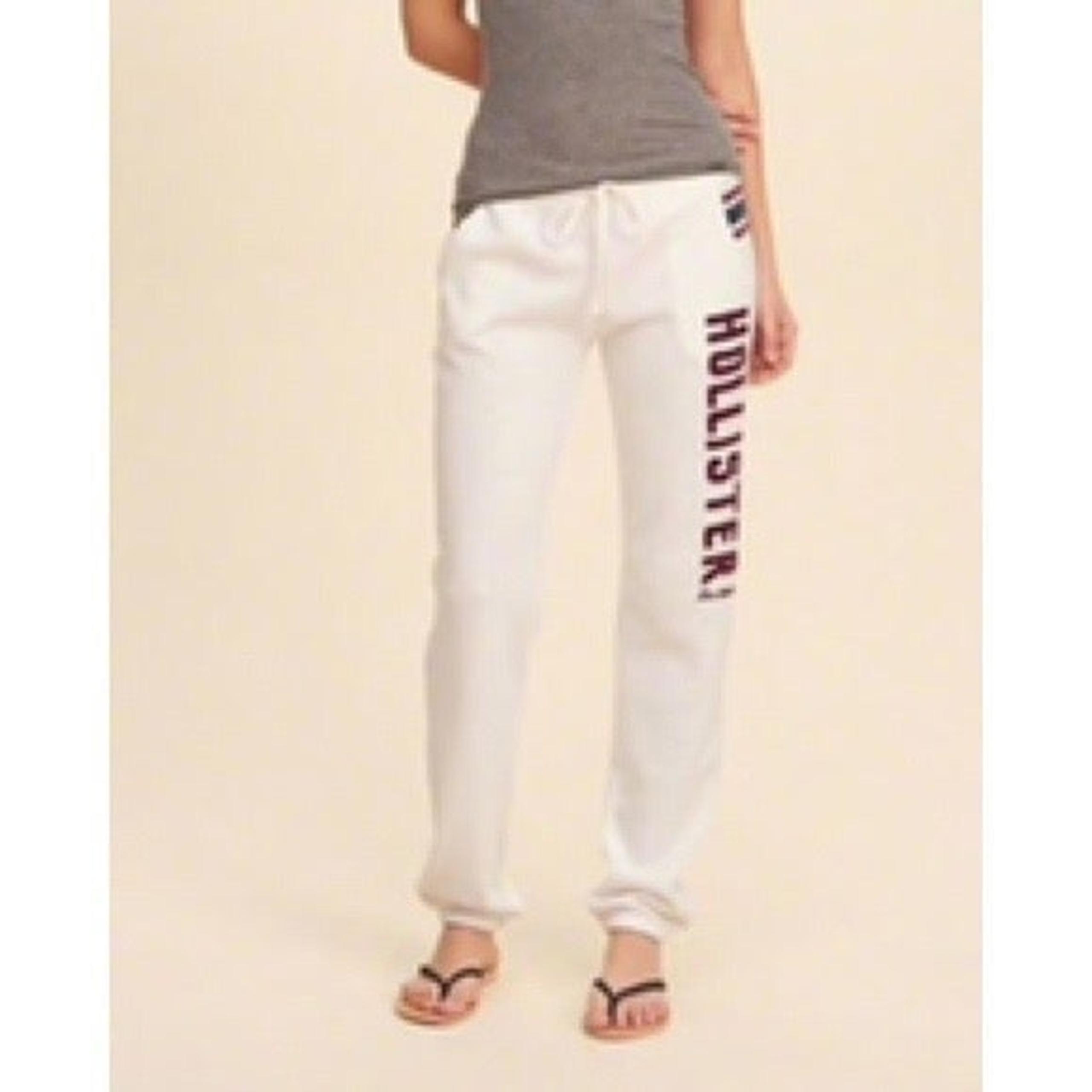 Hollister Co.  Banded White Sweatpants