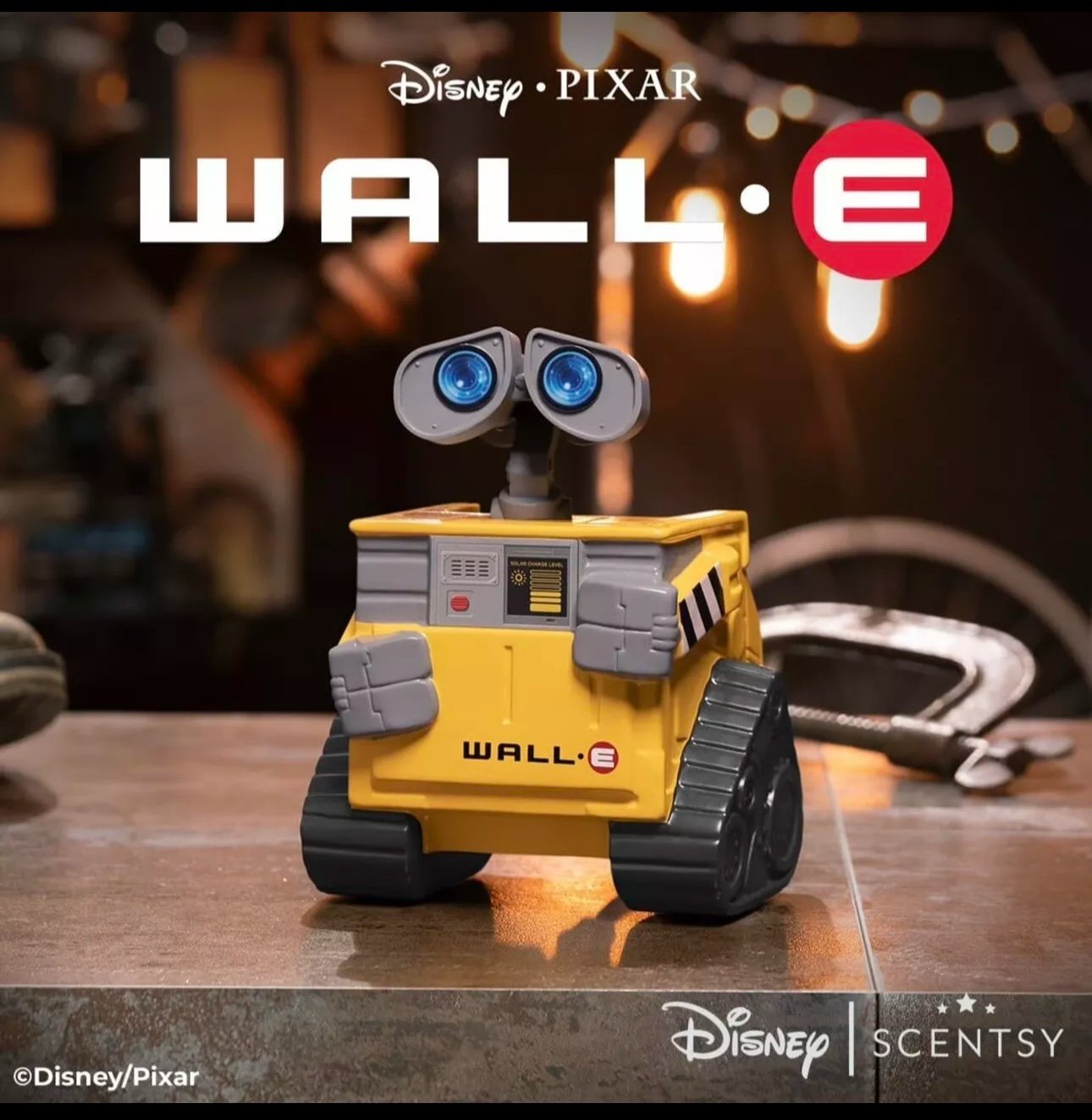 Scentsy Wall E Warmer