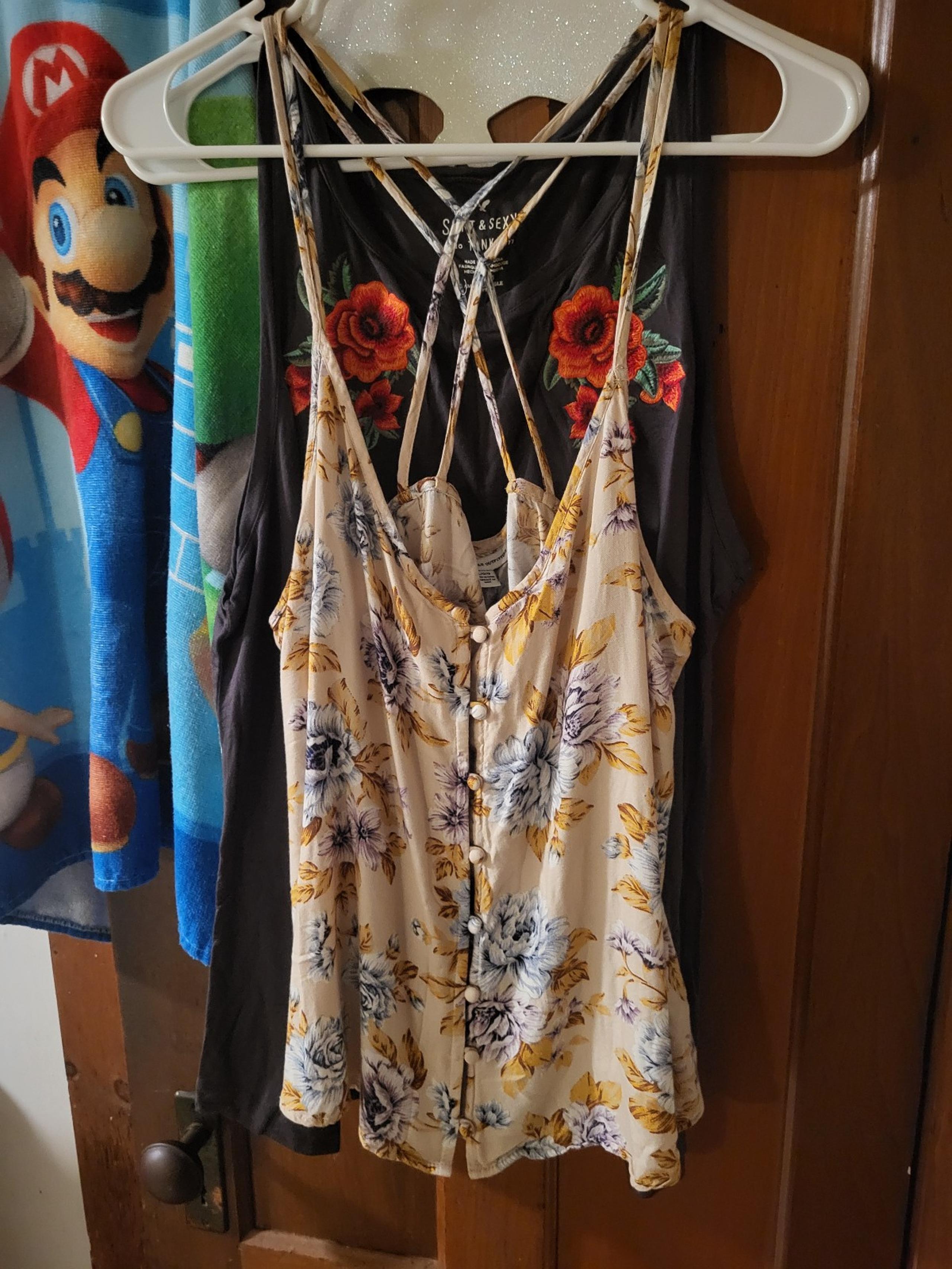 American eagle floral tank tops~large~NWOT.