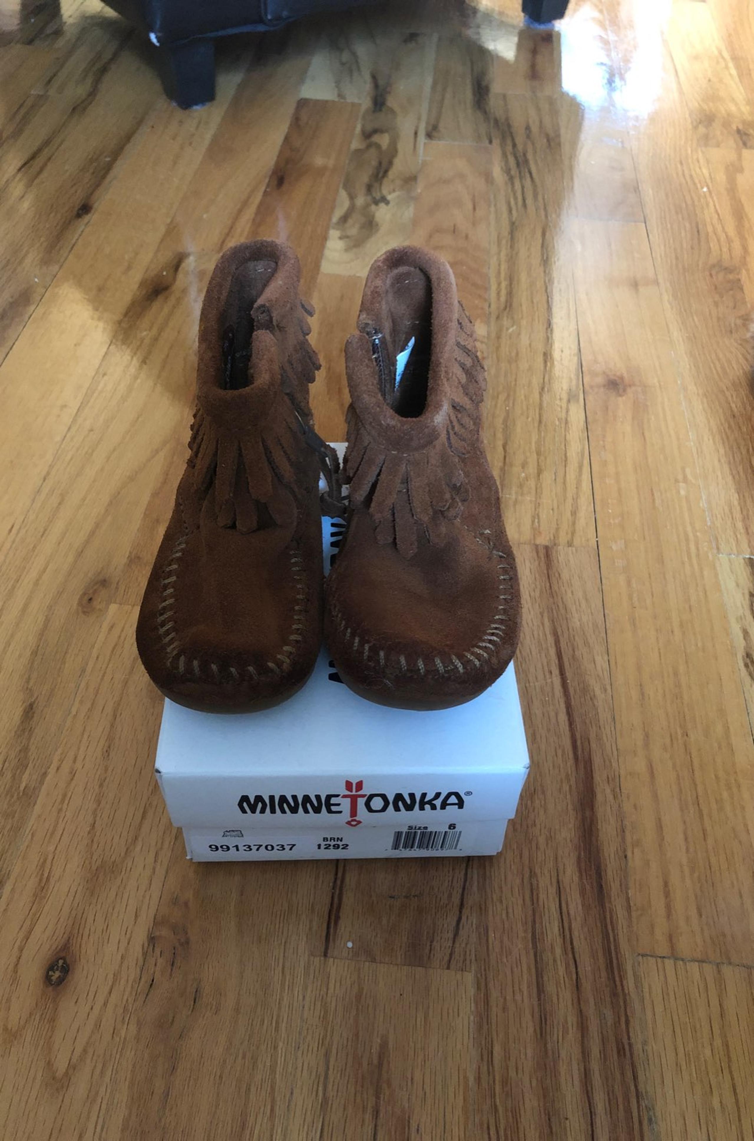 Minnetonka Booties Infant Size 6