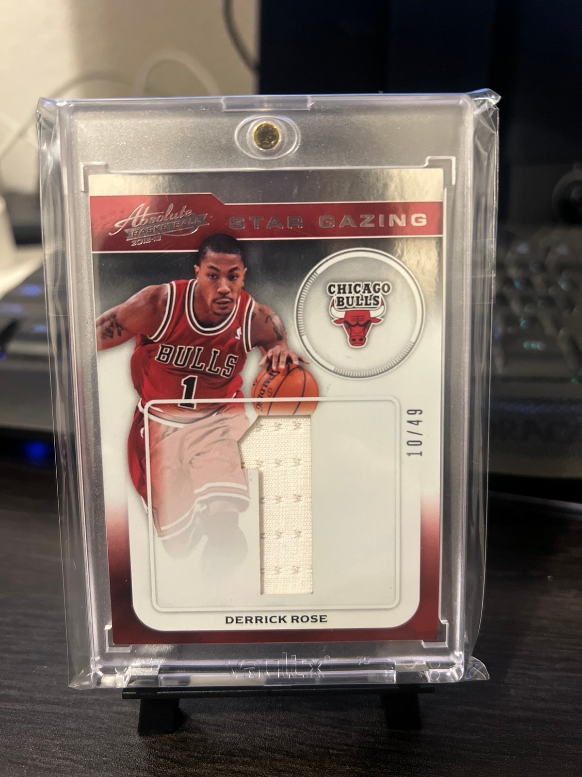 Derrick rose jersey patch numbered card # 10/49
