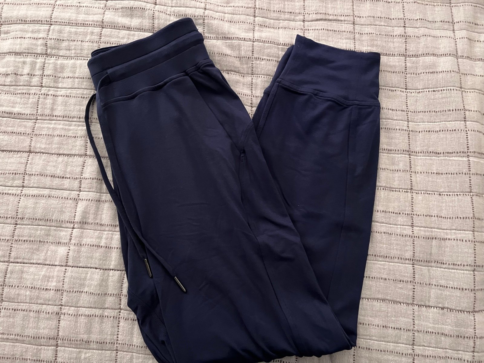 Lululemon ready to Rulu cropped joggers