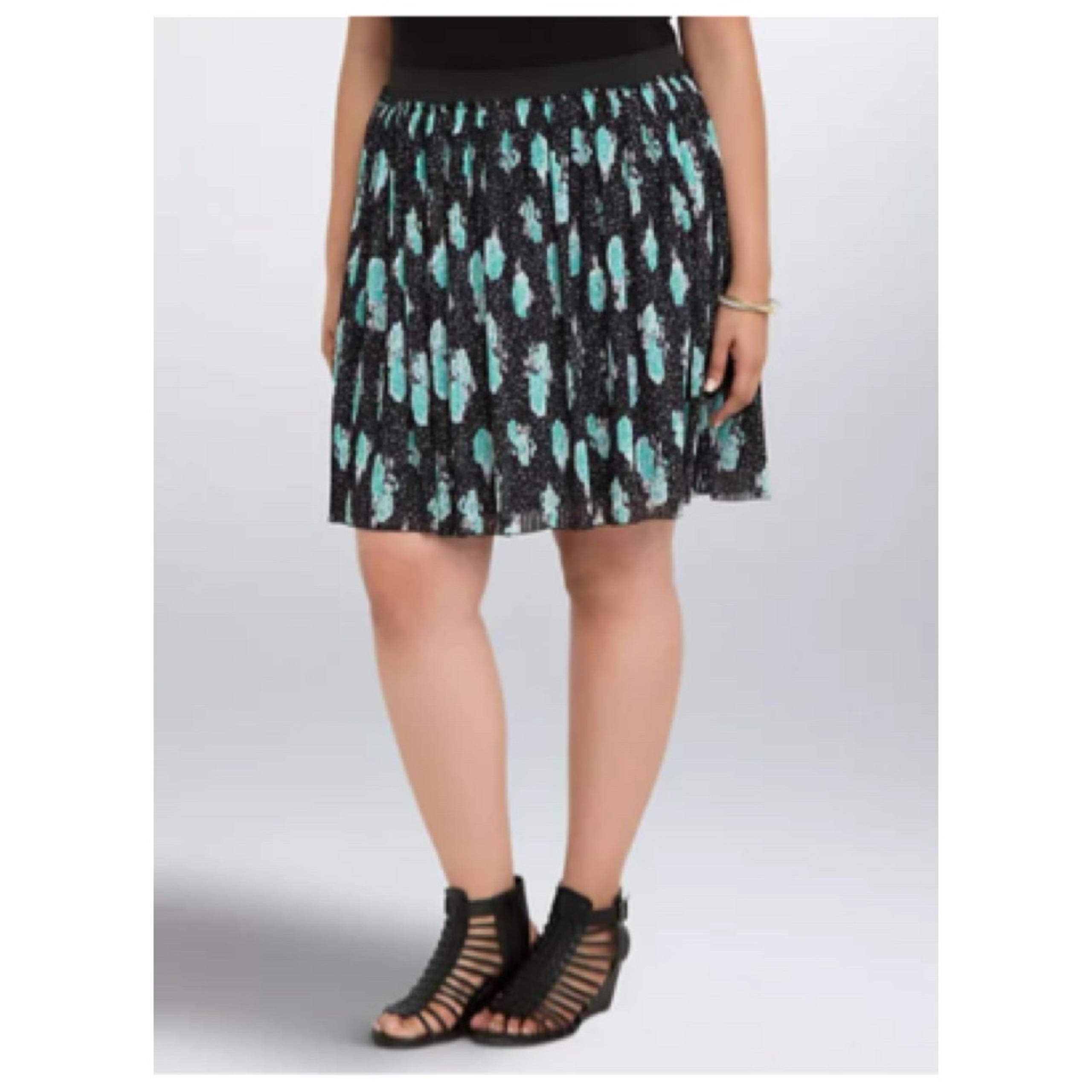 Torrid Turquoise & Black Pleated Skirt