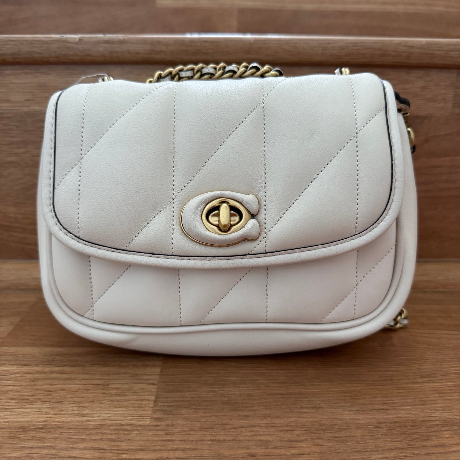Coach Pillow Madison Shoulder Bag 18 With Quilting In Chalk CA086