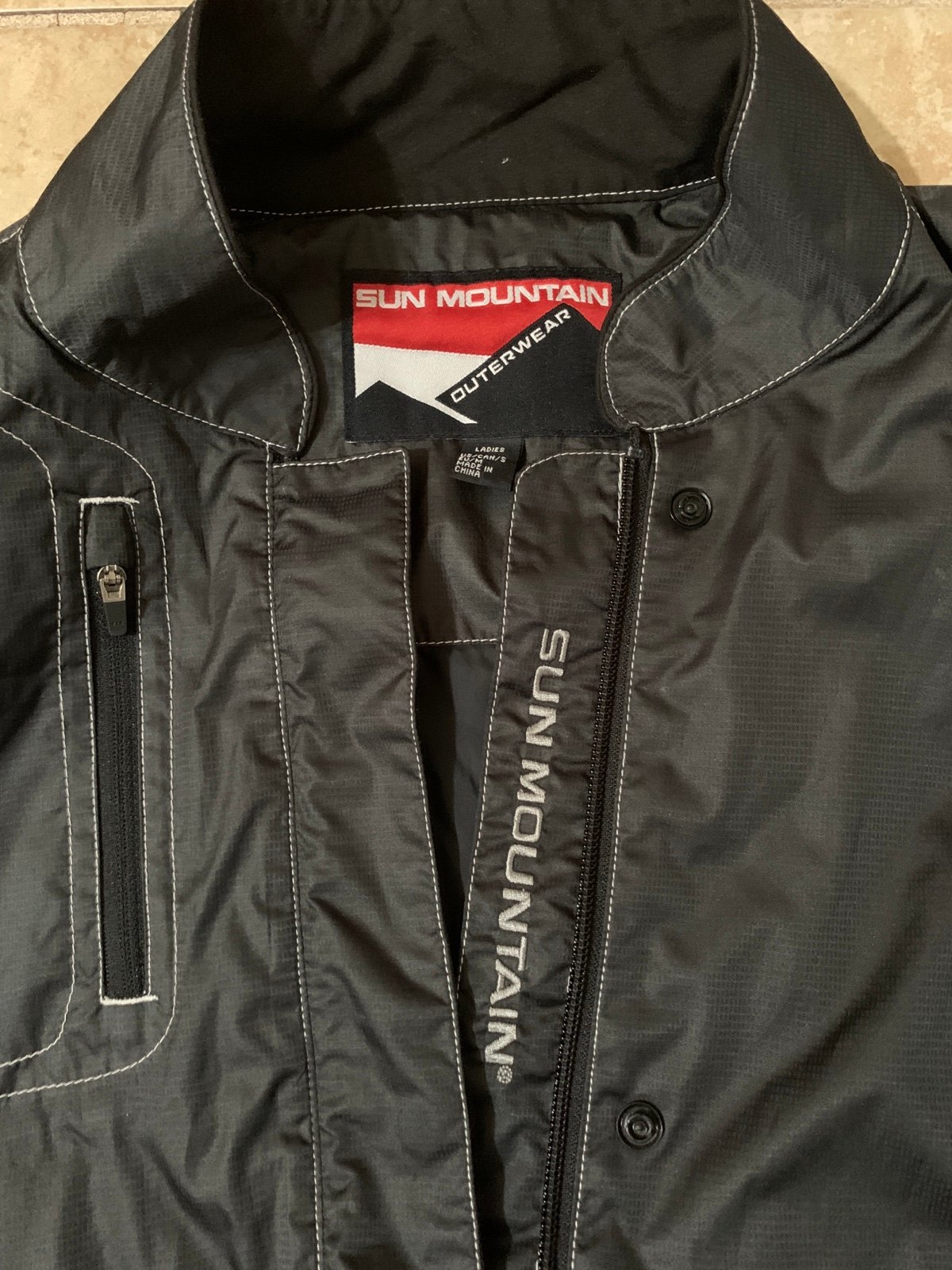 windbreaker
