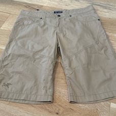 Mens Arcteryx Khaki Hiking Shorts Size 34