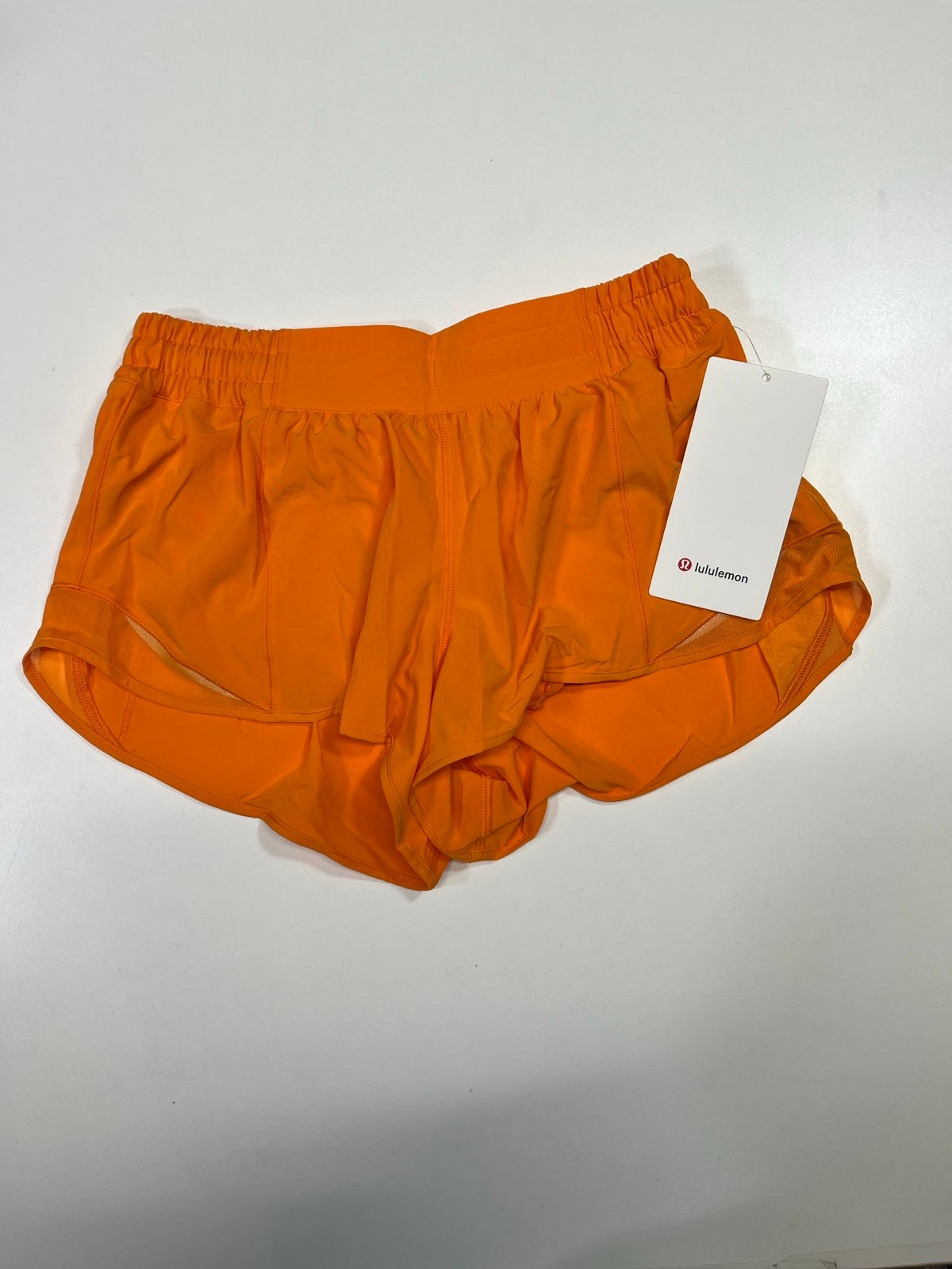 NWT Lululemon Hotty Hot Low Rise 2.5” Shorts Lit Orange Women’s Size 8
