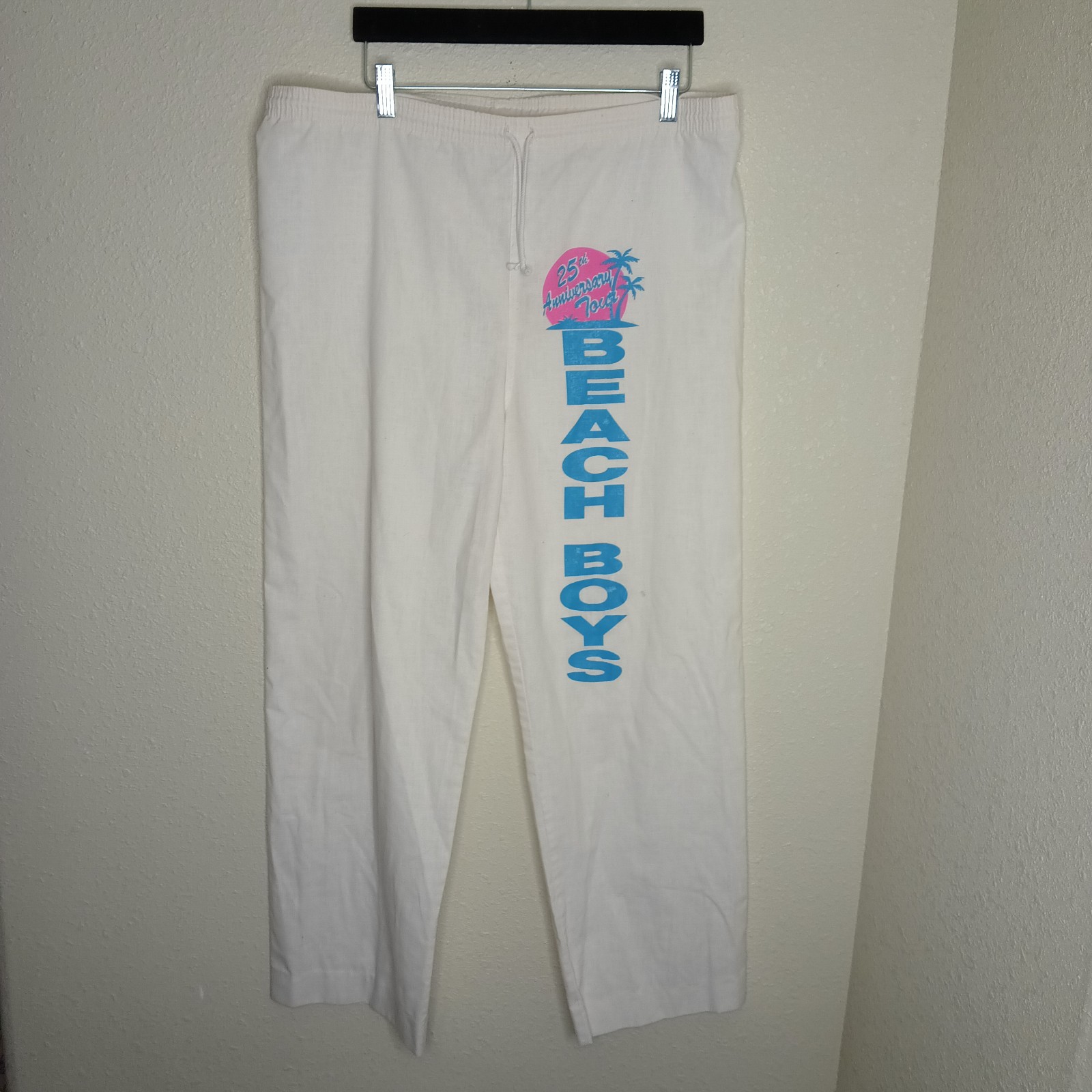 The Beach Boys Men's Vintage 80's 25th Anniversary Concert Lounge Pants 34/27