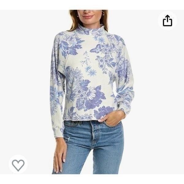 Chaser Cropped mock neck t-shirt Medium NEW