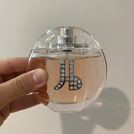 Merveille by Johan B. Eau De Parfum Spray for Women 3.4 oz ~85% full