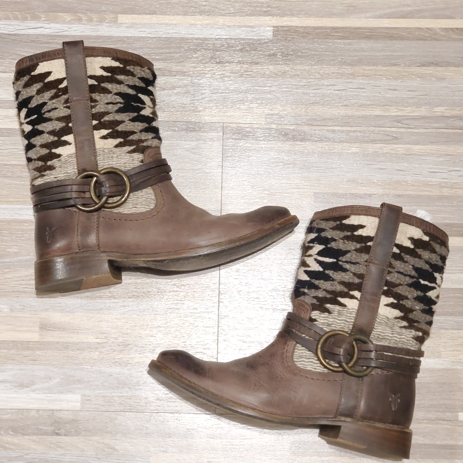 Frye SHIRLEY Mexico Blanket Short Western Ankle Boots