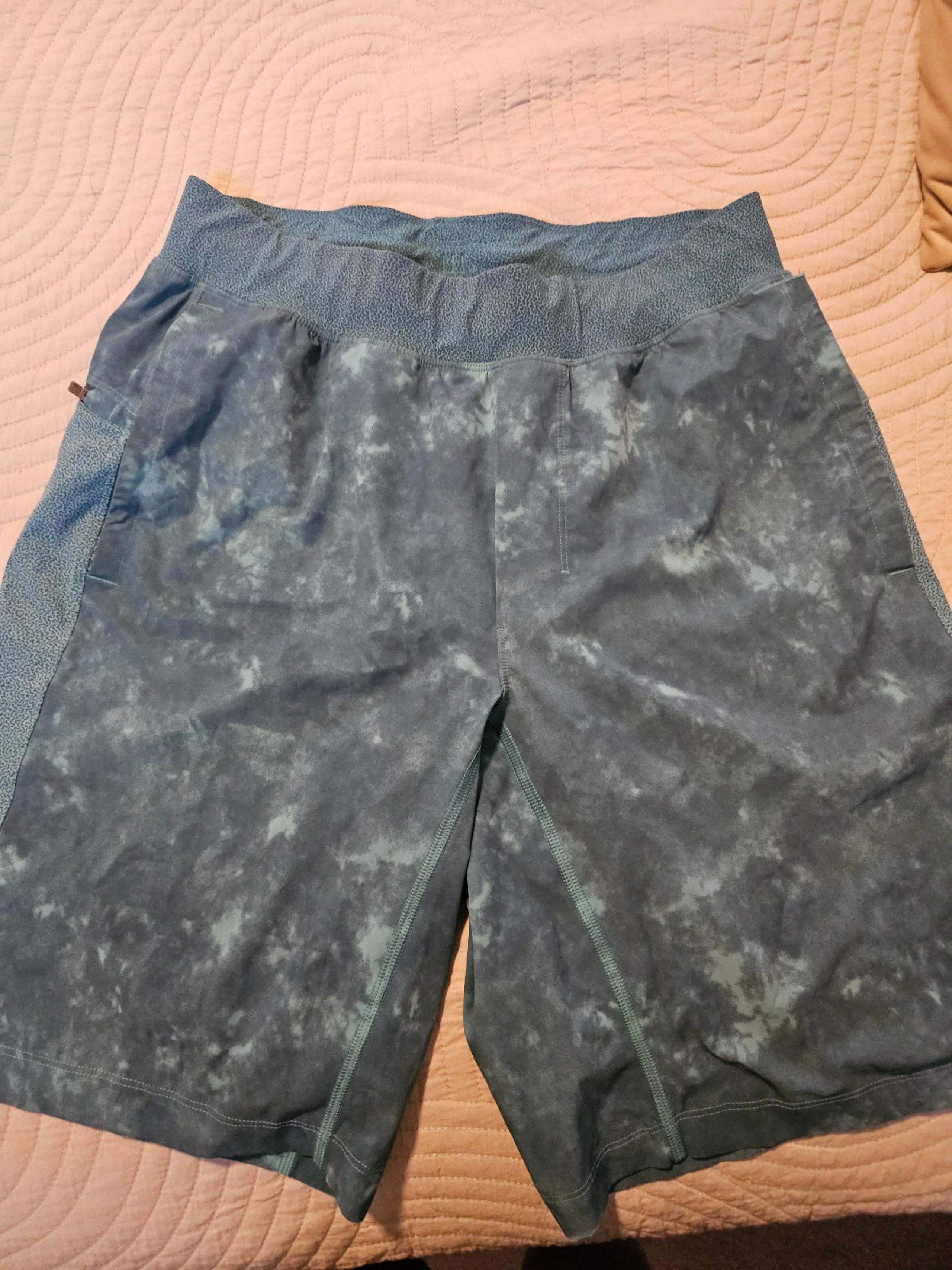 Lululemon Men's Swim Trunks size Medium