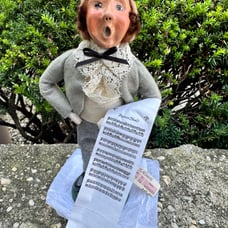 Byers Choice Ltd The Carolers Vintage 1987 Man with Music