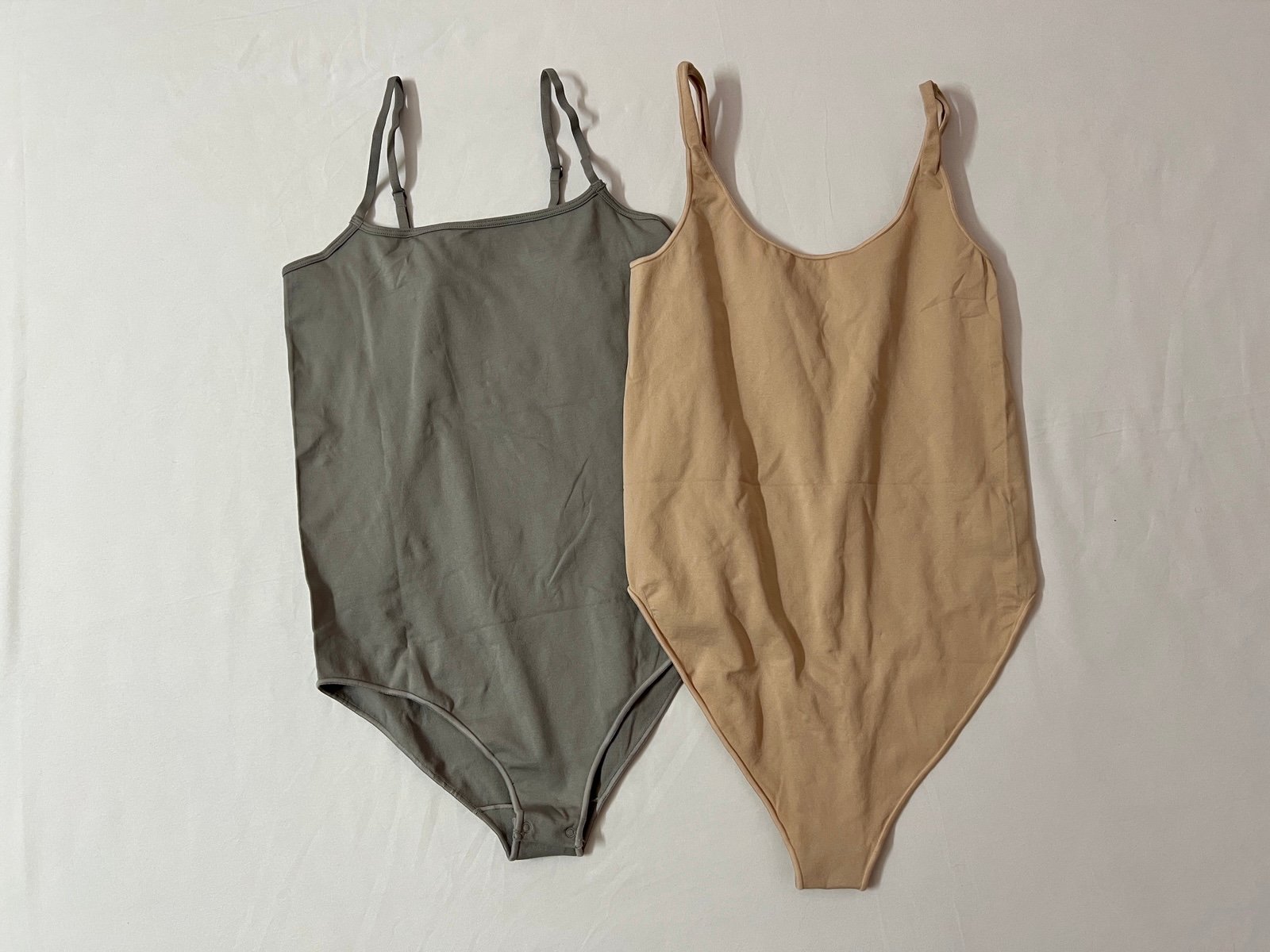 SKIMS Essential Scoop Neck Cami Bodysuit Bundle Grey Beige