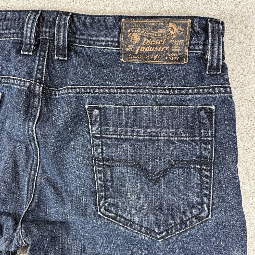DIESEL SAFADO REGULAR SLIM STRAIGHT BUTTON FLY JEANS ORZ35 Tag 34x32 FITS 32x32
