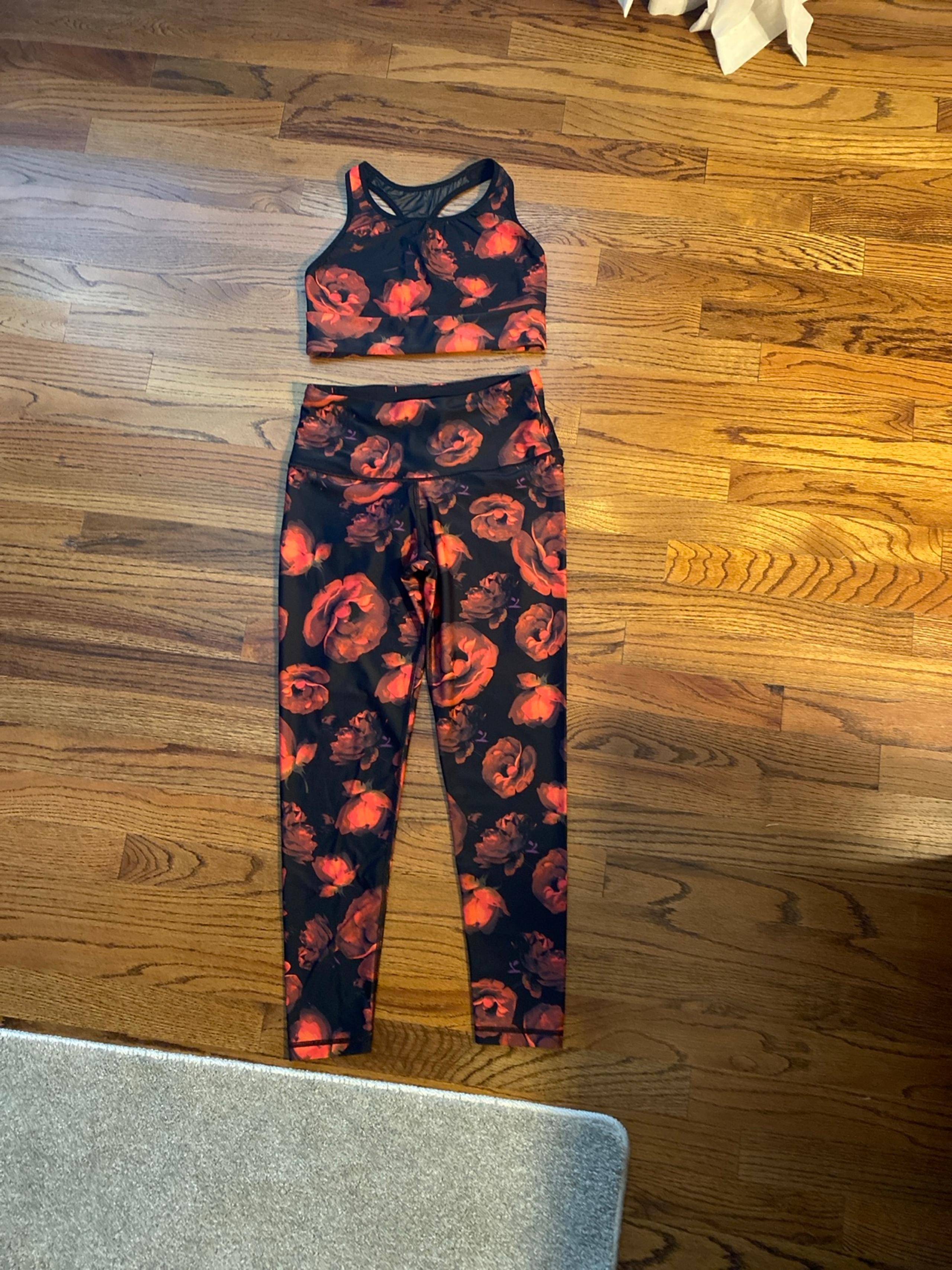 Victoria’s Secret Work Out Leggings & Sports Bra womens size Medium