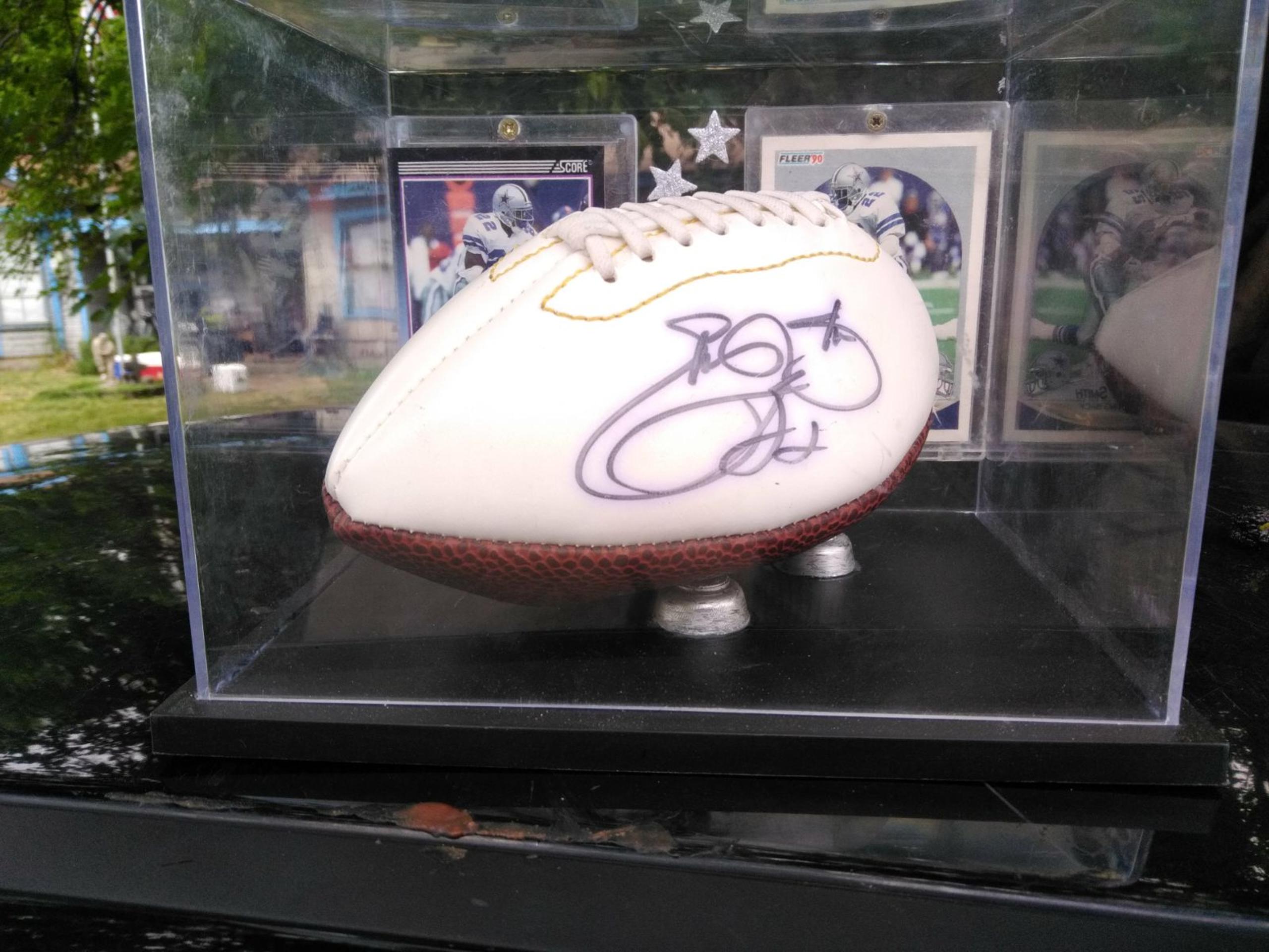 Emmitt Smith Hand-Signed Autographed Min