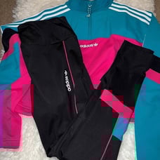 Limited edition Adidas 90s throwback outfit /set