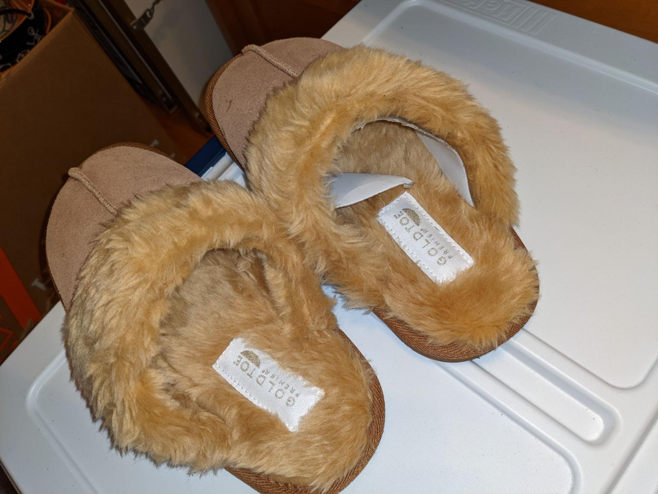 Gold toe women slippers no box NEW