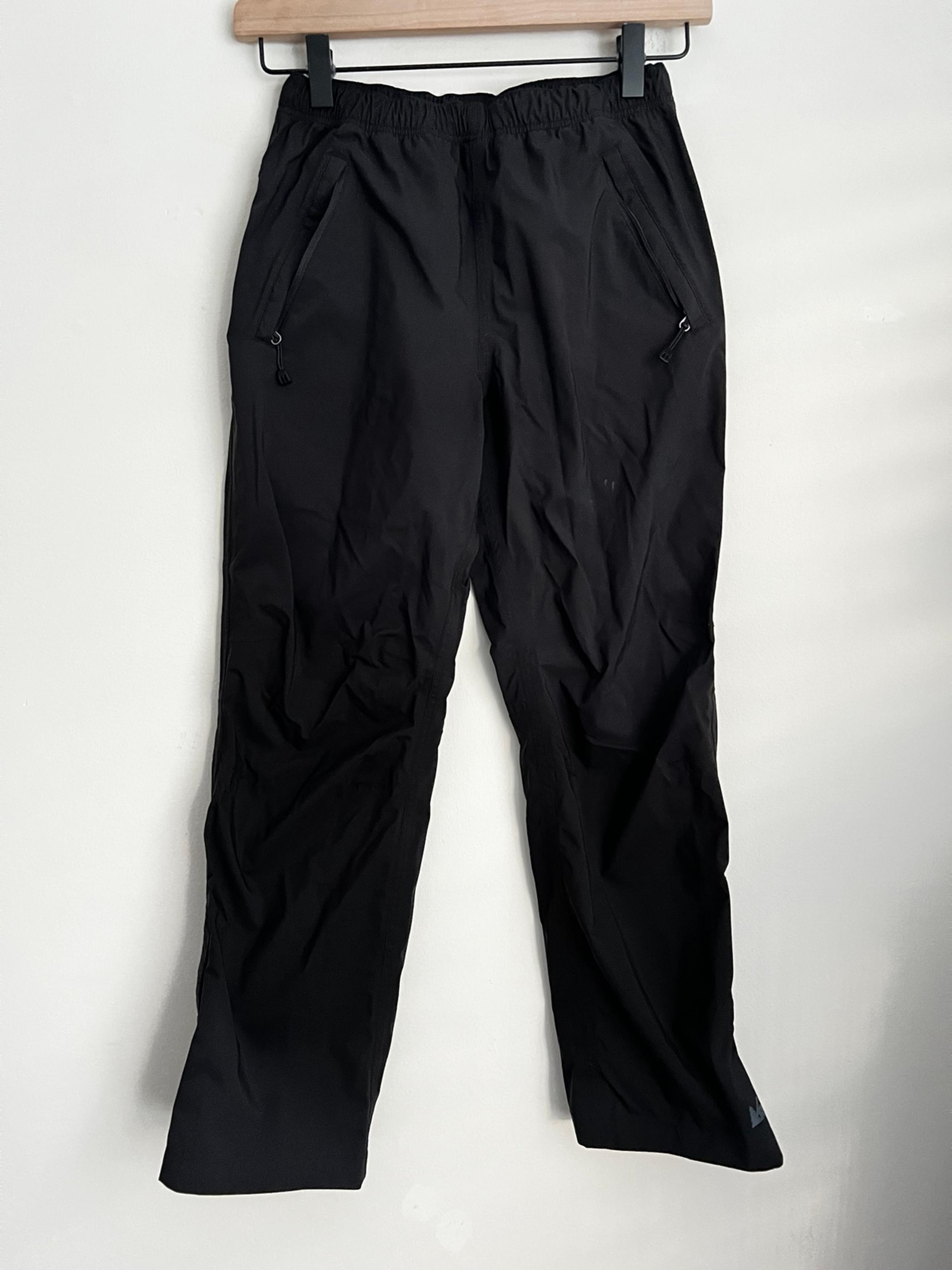 REI boys black Nylon pants zip pockets M 10-12