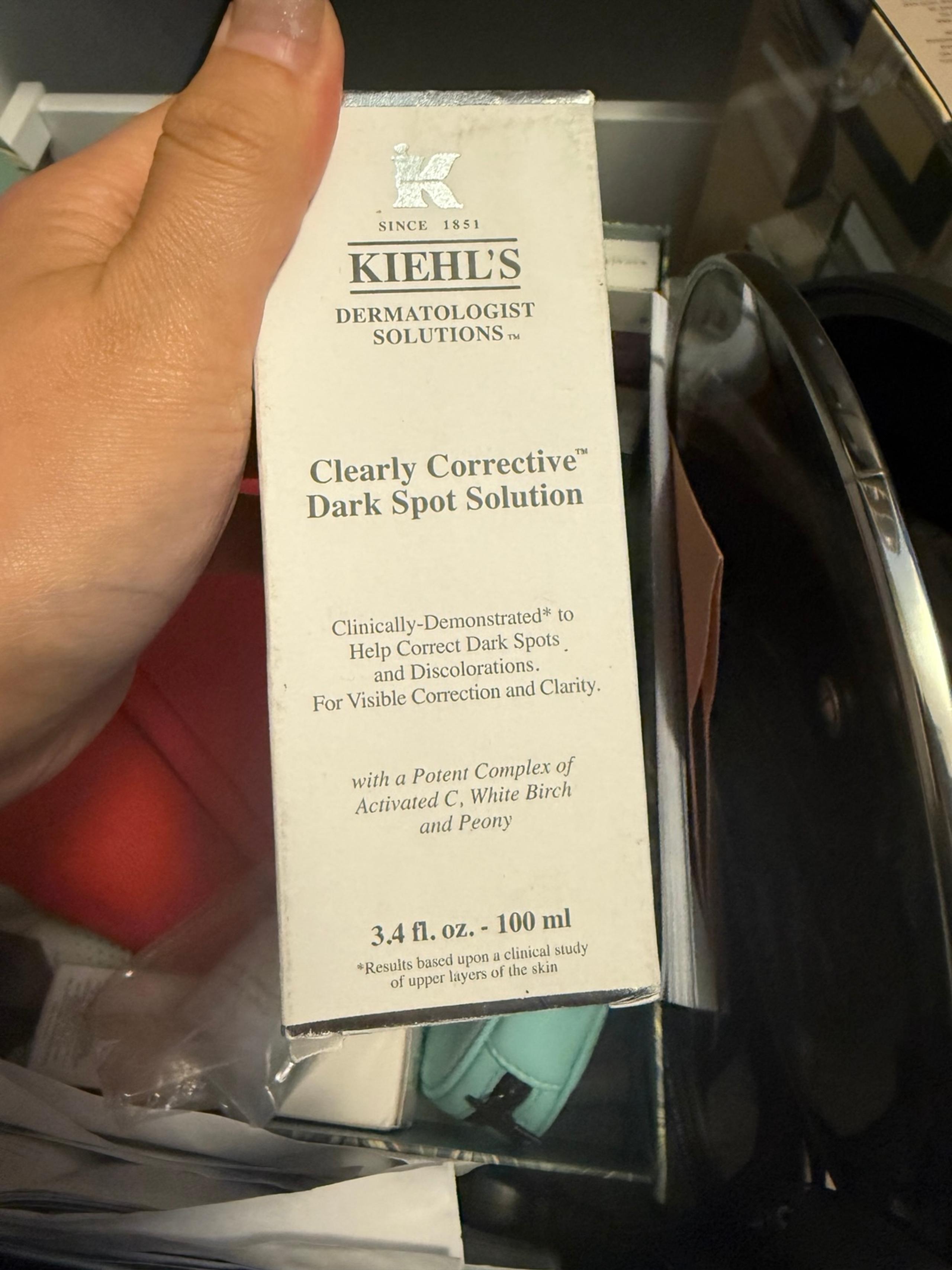 Kiehl’s Clearly Corrective Spot Serum