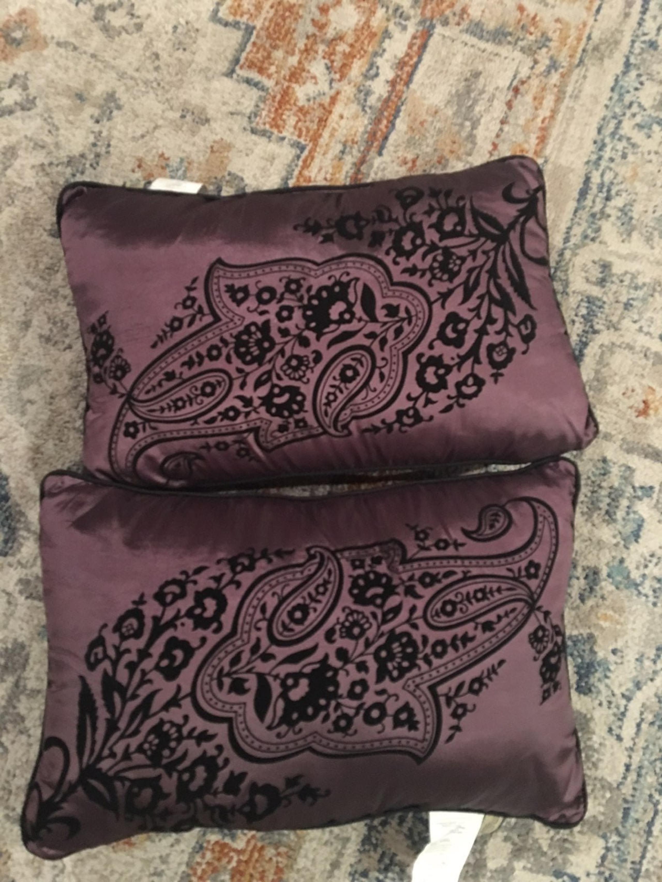 2 pillows