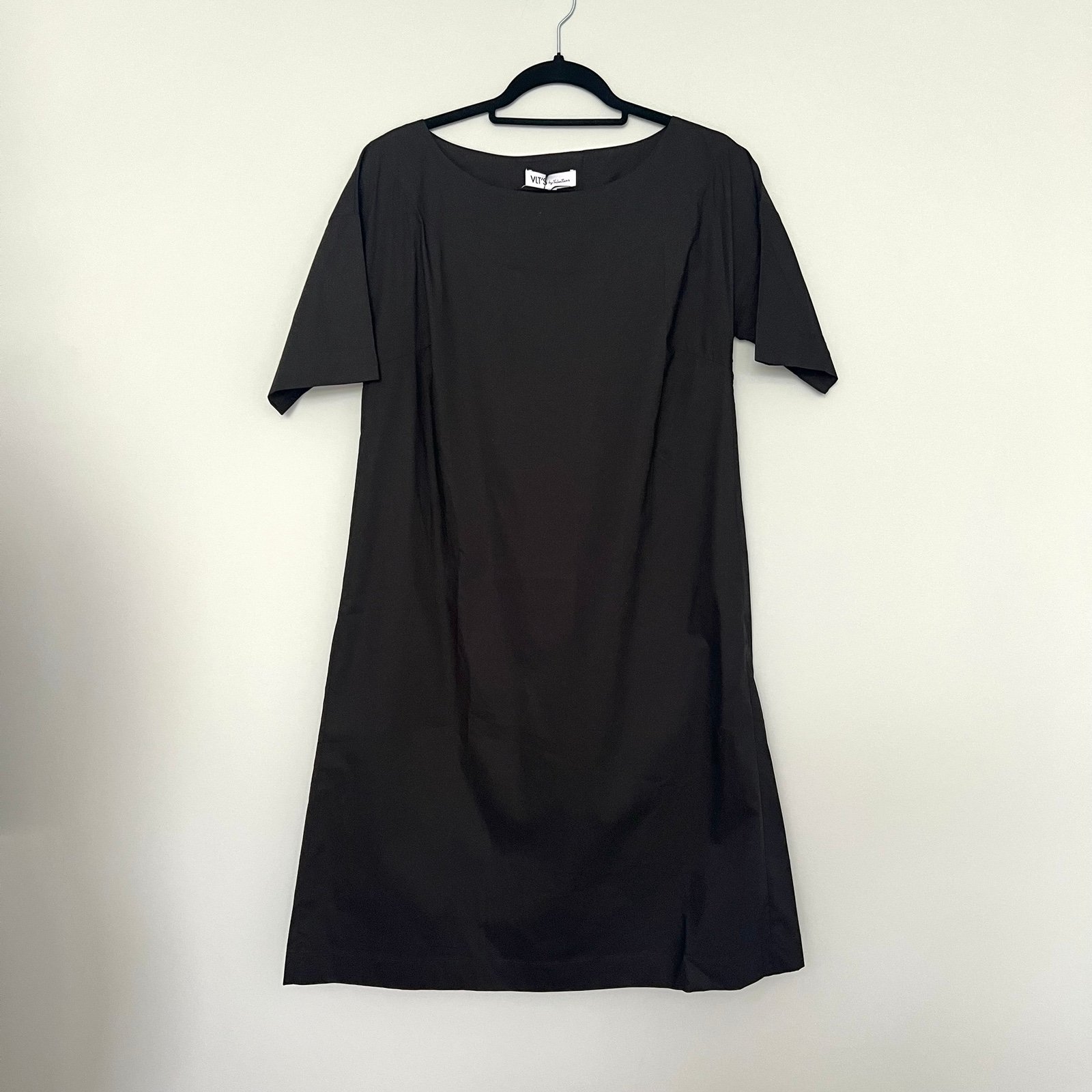 NEW NWT VLT’s by Valentina Little Black Short Sleeve Shift Dress