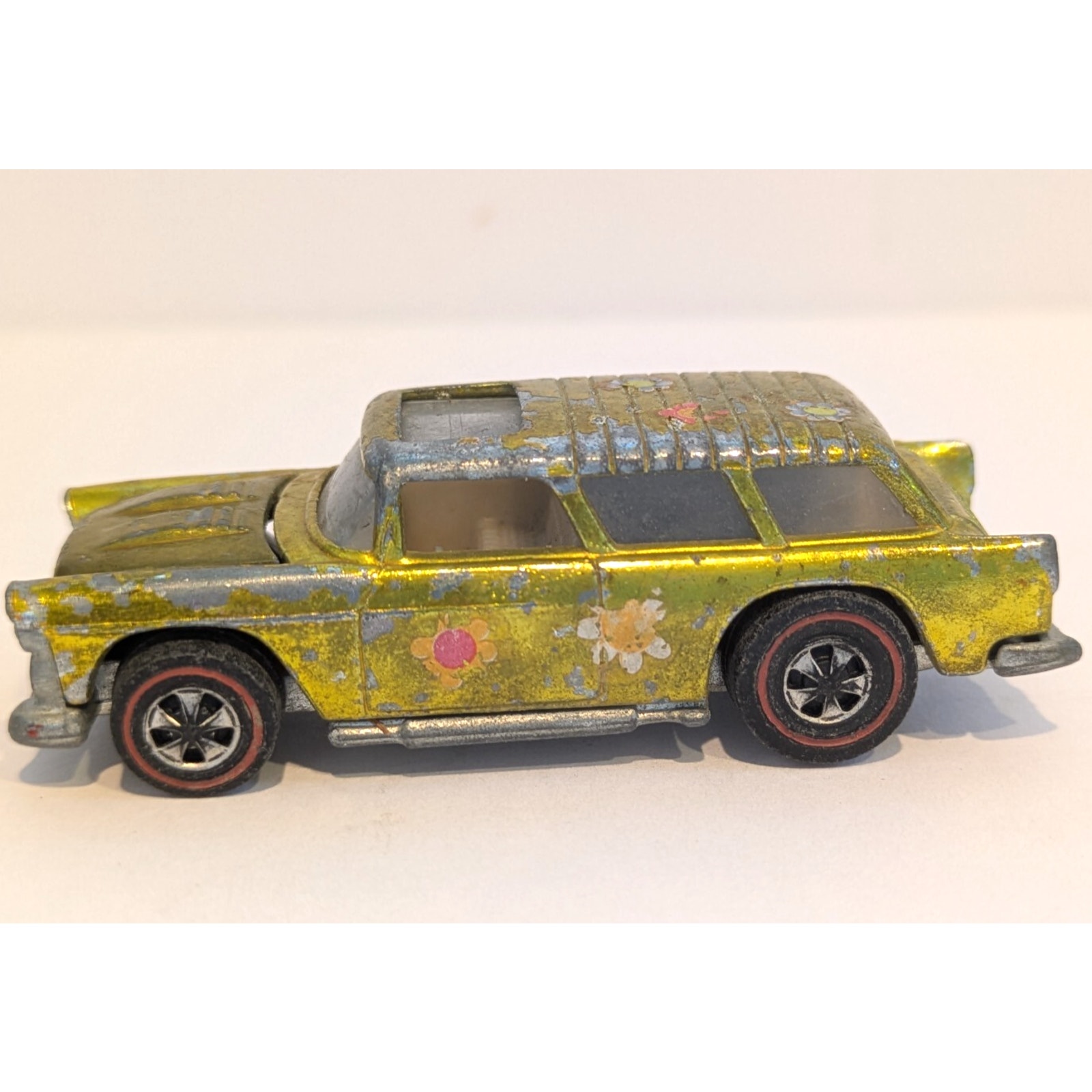1970 Redline Hot Wheel Classic Nomad YELLOW with Flowers Authentic